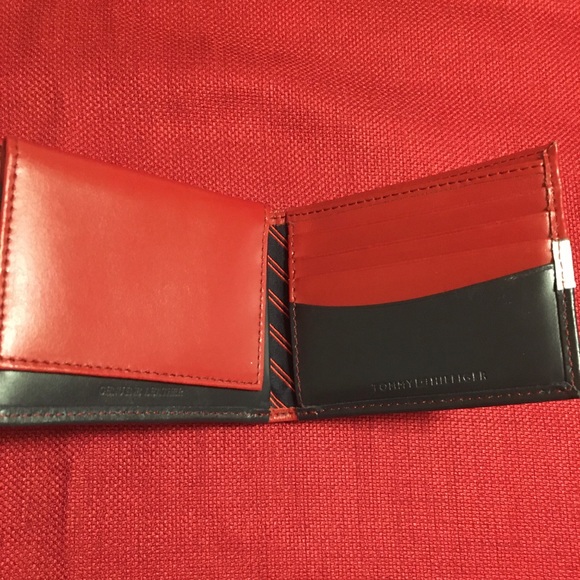 🔴🔵Tommy Hilfiger Mens Wallet - Picture 3 of 4